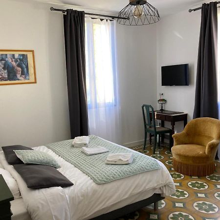 Hotel La Demeure Coloniale มอริอานี พลาจ ภายนอก รูปภาพ