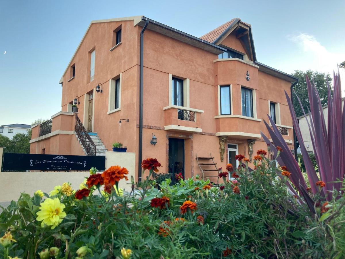 Hotel La Demeure Coloniale มอริอานี พลาจ ภายนอก รูปภาพ