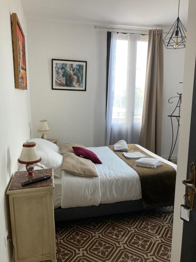 Hotel La Demeure Coloniale มอริอานี พลาจ ภายนอก รูปภาพ