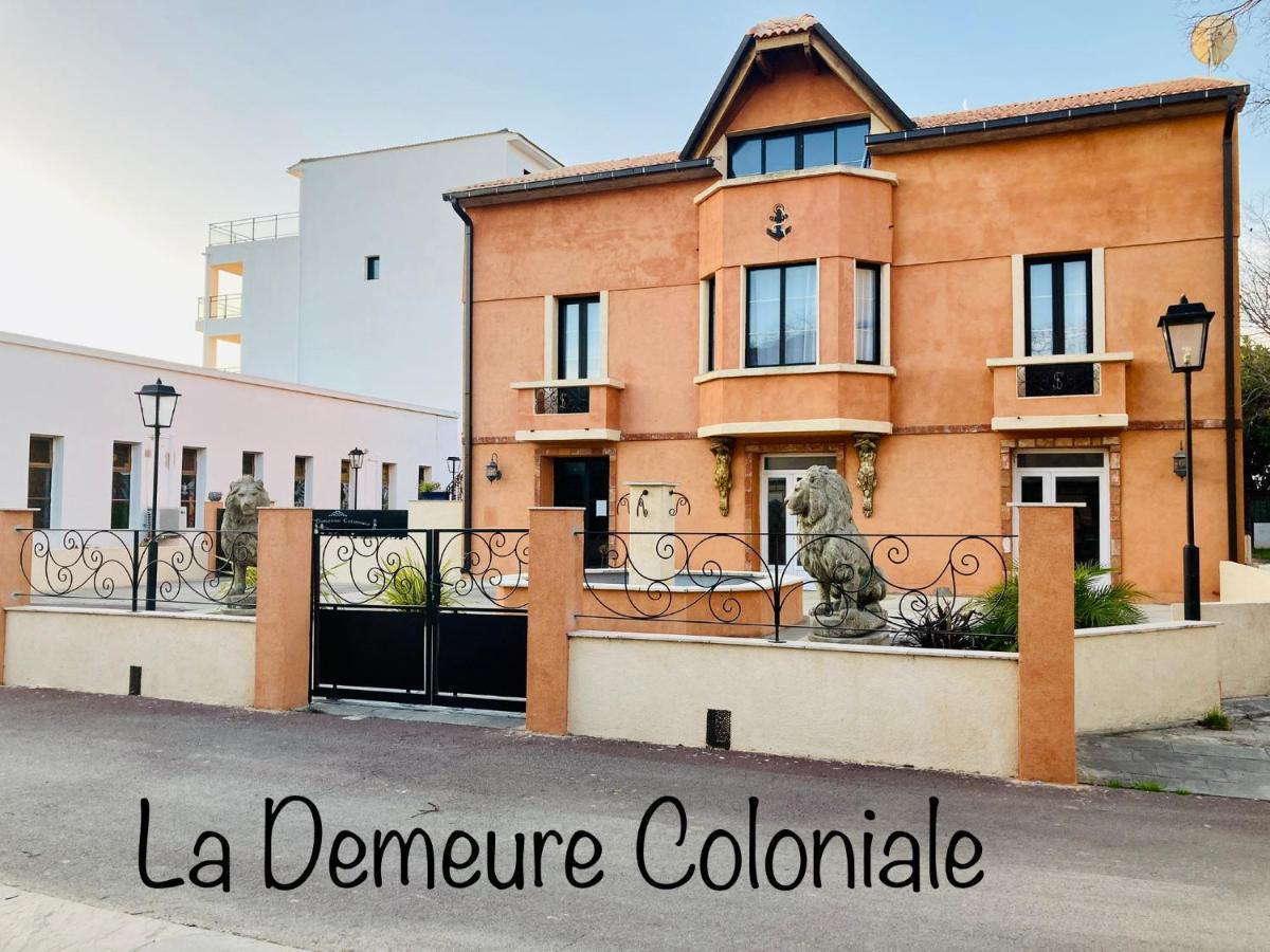 Hotel La Demeure Coloniale มอริอานี พลาจ ภายนอก รูปภาพ