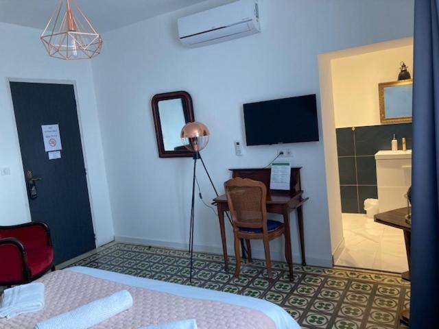 Hotel La Demeure Coloniale มอริอานี พลาจ ภายนอก รูปภาพ